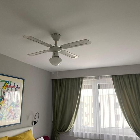 Apartamentul Max, Practic Si Confortabil Gran Varadino Esterno foto