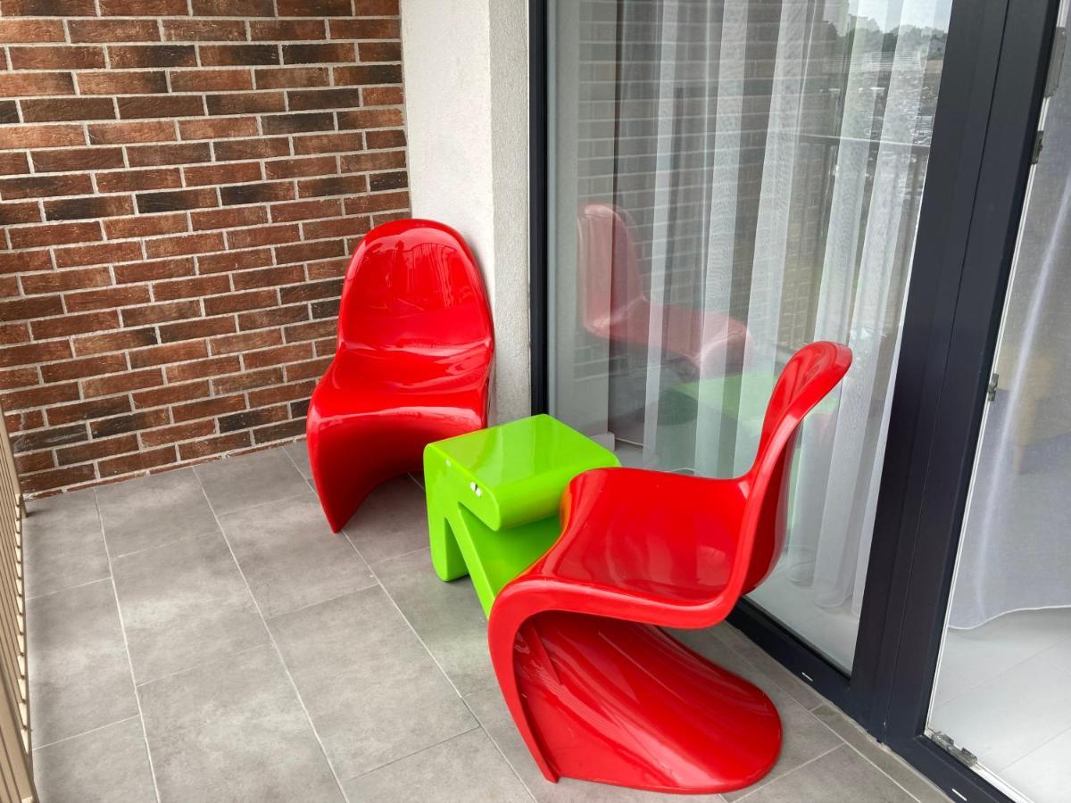 Apartamentul Max, Practic Si Confortabil Gran Varadino Esterno foto