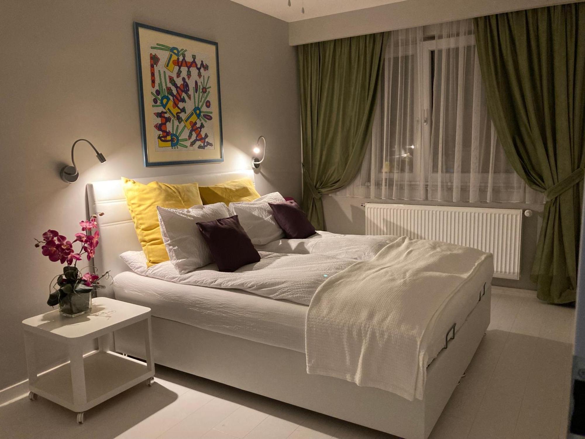Apartamentul Max, Practic Si Confortabil Gran Varadino Esterno foto