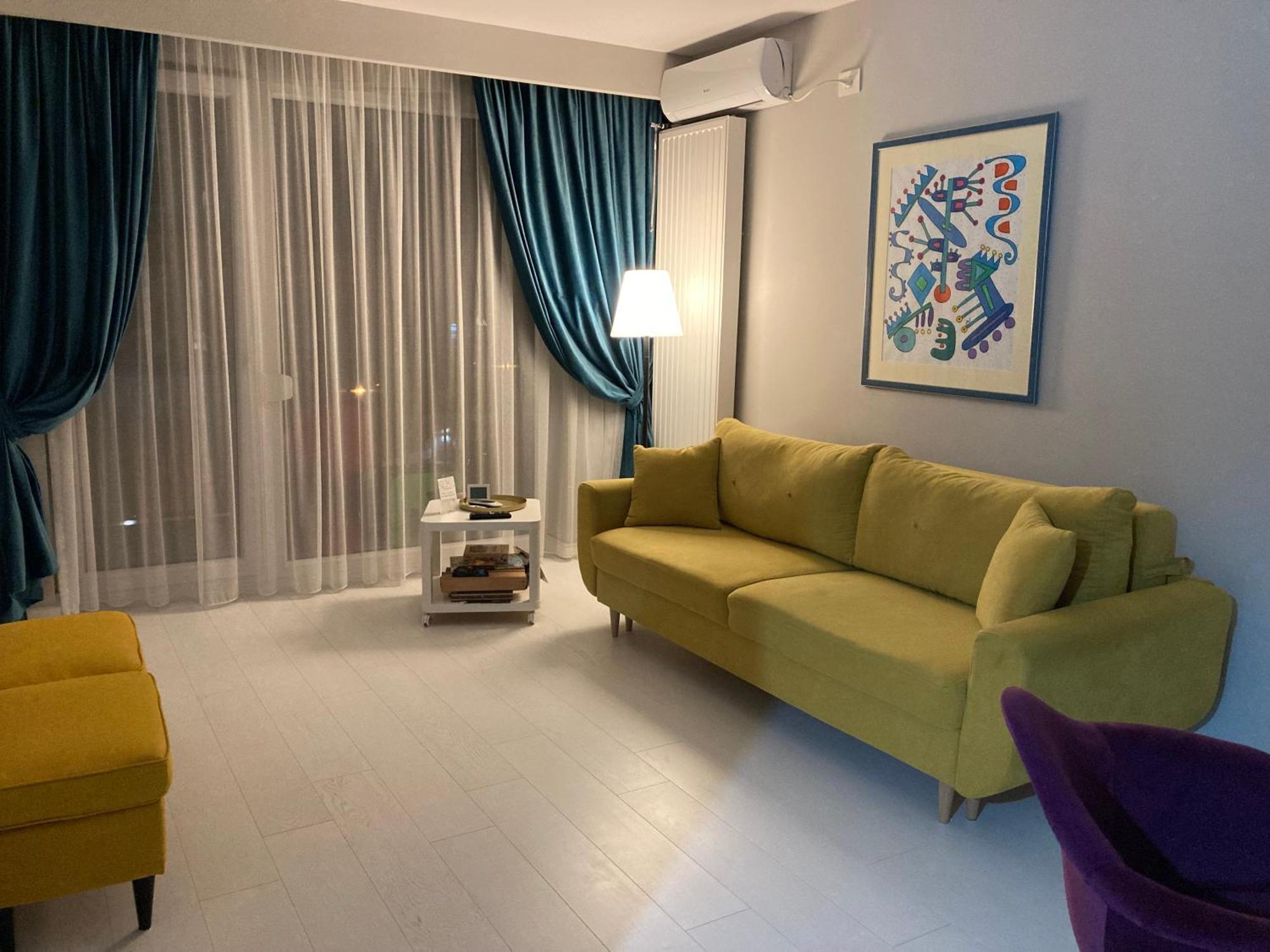 Apartamentul Max, Practic Si Confortabil Gran Varadino Esterno foto